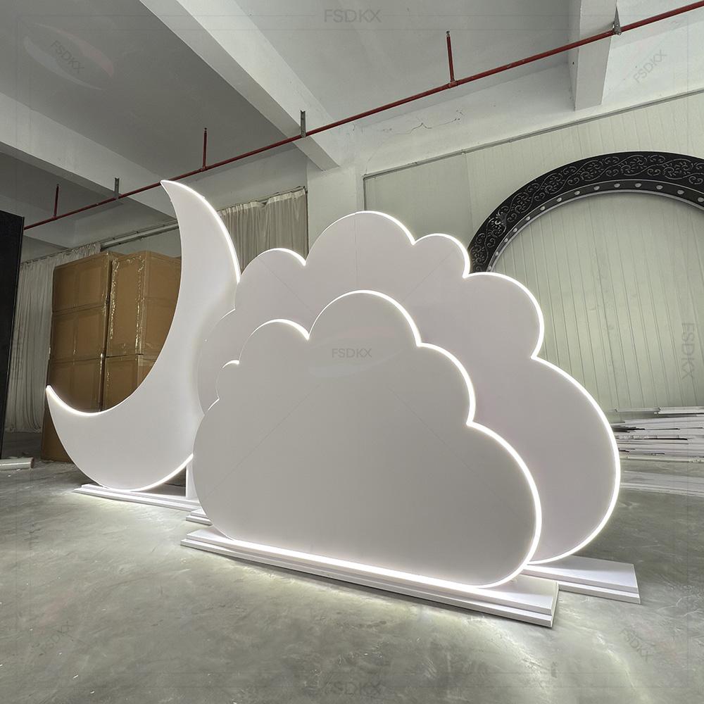 Chic Led Light Moon&Cloud PVC  - Lighting Decor Rentals recension och pris